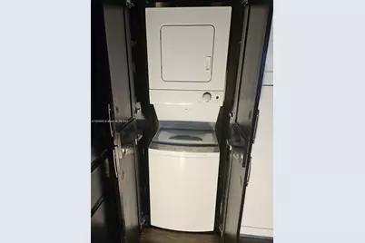 17026 NW 66th Ct, Hialeah, FL 33015 - Photo 36