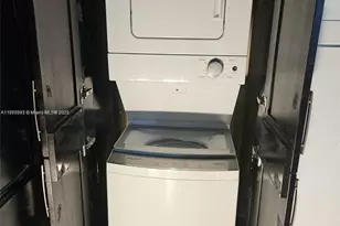 17026 NW 66th Ct, Hialeah, FL 33015 - Photo 36