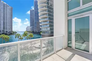 300 S Biscayne Blvd, Miami, FL 33131 - Photo 8