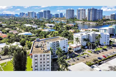 3199 S Ocean Dr #408, Hallandale Beach, FL 33009 - Photo 2