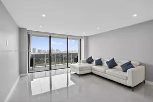 3675 N Country Club Dr, Aventura, FL 33180 - Photo 8