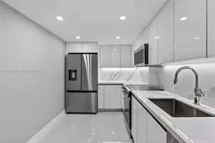 3675 N Country Club Dr, Aventura, FL 33180 - Photo 4