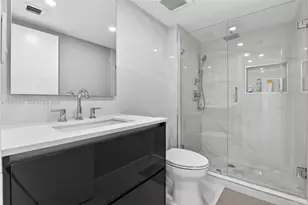 3675 N Country Club Dr, Aventura, FL 33180 - Photo 18