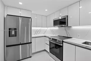 3675 N Country Club Dr, Aventura, FL 33180 - Photo 1