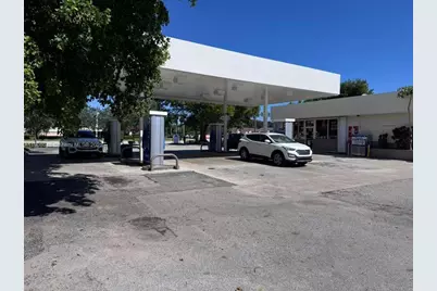 8400 W Oakland Park Blvd, Sunrise, FL 33351 - Photo 2