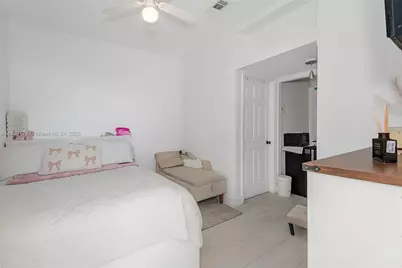 4028 NW 23rd Ct, Miami, FL 33142 - Photo 38