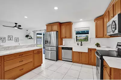 1659 40th St, West Palm Beach, FL 33407 - Photo 6