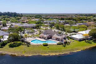 527 NW 208th Dr, Pembroke Pines, FL 33029 - Photo 36