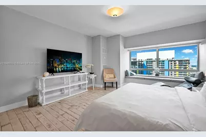 1435 Brickell Ave #3401, Miami, FL 33131 - Photo 10