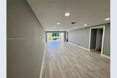 3300 N Palm Aire Dr #305, Pompano Beach, FL 33069 - Photo 6