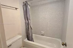 9070 Lime Bay Blvd, Tamarac, FL 33321 - Photo 18