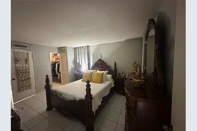 9682 Fontainebleau Blvd #114, Miami, FL 33172 - Photo 6