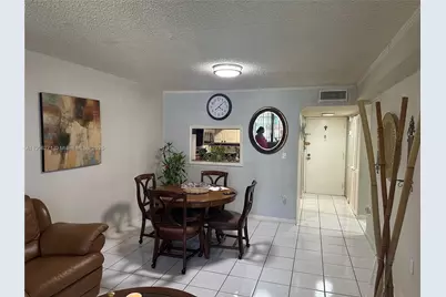 9682 Fontainebleau Blvd #114, Miami, FL 33172 - Photo 4