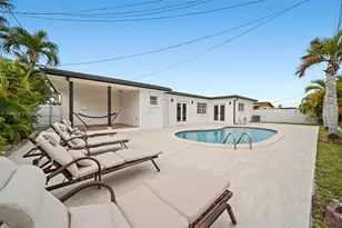 2761 SW 92nd Pl, Miami, FL 33165 - Photo 2