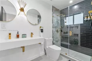 256 NW 57th St, Miami, FL 33127 - Photo 14