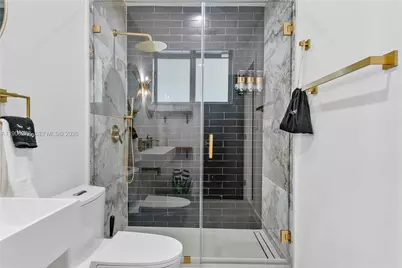 256 NW 57th St, Miami, FL 33127 - Photo 10