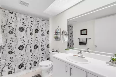 801 SW 138th Ave #310E, Pembroke Pines, FL 33027 - Photo 8