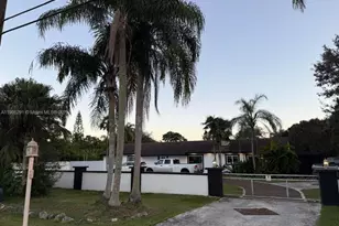 15750 SW 216th St, Miami, FL 33170 - Photo 2