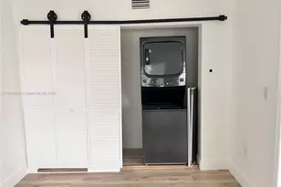 7207 Bay Dr, Miami Beach, FL 33141 - Photo 8