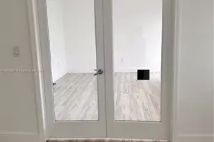 7207 Bay Dr, Miami Beach, FL 33141 - Photo 4