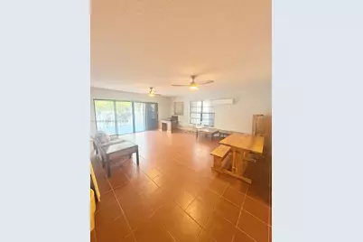 927 NW 106th Ave Cir, Miami, FL 33172 - Photo 10