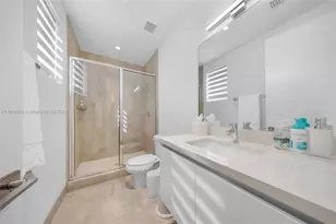 7541 NW 97th Ct, Doral, FL 33178 - Photo 22