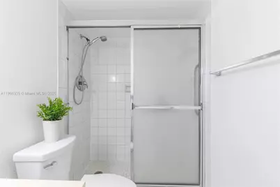 1100 Colony Point Cir #414, Pembroke Pines, FL 33026 - Photo 18