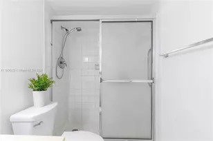 1100 Colony Point Cir, Pembroke Pines, FL 33026 - Photo 18