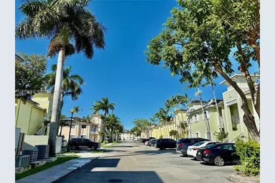 2665 NE 4th St #201, Homestead, FL 33033 - Photo 4