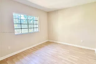 2665 NE 4th St, Homestead, FL 33033 - Photo 14