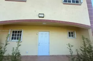 6752 NW 182nd St, Hialeah, FL 33015 - Photo 2
