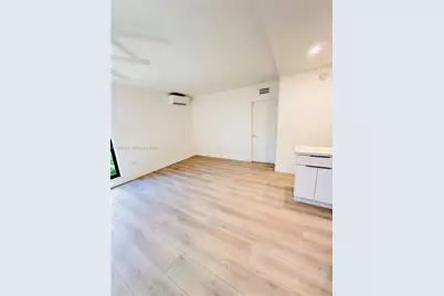 5991 SW 76th #C4, South Miami, FL 33143 - Photo 4