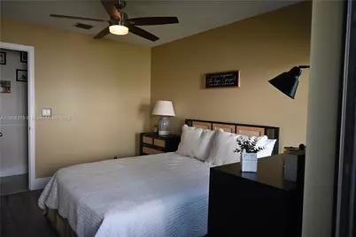 14229 Stirrup Ln, Wellington, FL 33414 - Photo 16