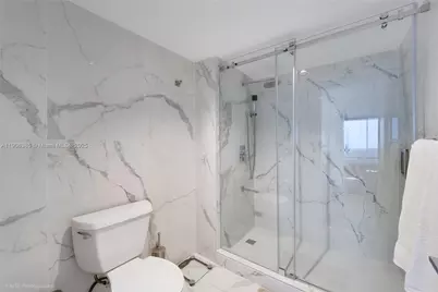 881 Ocean Dr #5D, Key Biscayne, FL 33149 - Photo 12
