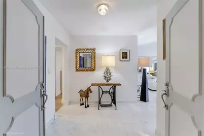 881 Ocean Dr #5D, Key Biscayne, FL 33149 - Photo 1