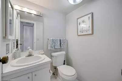 100 Bayview Dr #2102, Sunny Isles Beach, FL 33160 - Photo 12
