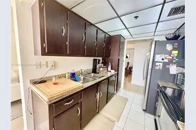 210 174th St #1002, Sunny Isles Beach, FL 33160 - Photo 18