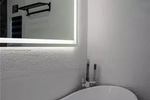 295 NE 150th St, Miami, FL 33161 - Photo 26