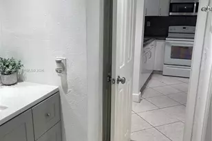 7505 SW 82nd St, Miami, FL 33143 - Photo 14