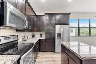11343 SW 14th St, Pembroke Pines, FL 33025 - Photo 14