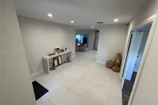 8005 SW 106th St, Miami, FL 33156 - Photo 12