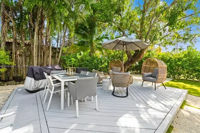 375 SW 32nd Rd, Miami, FL 33129 - Photo 32