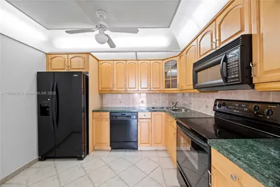 2750 NE 183rd St #2601, Aventura, FL 33160 - Photo 6