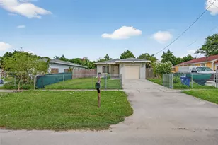 344 SW 3rd St, Florida City, FL 33034 - Photo 2