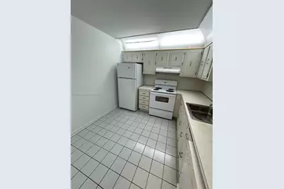 11905 NE 2nd Ave #C402, North Miami, FL 33161 - Photo 8