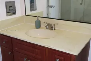 5701 Collins Ave, Miami Beach, FL 33140 - Photo 20