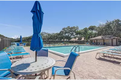 1590 NW 98th Ter, Pembroke Pines, FL 33024 - Photo 24