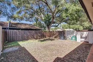 1590 NW 98th Terrace, Pembroke Pines, FL 33024 - Photo 14