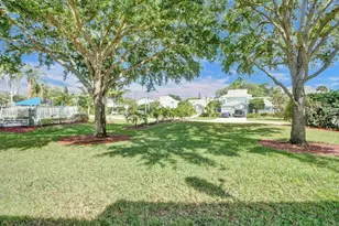 8465 Waterford Cir, Tamarac, FL 33321 - Photo 38