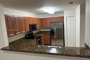 11002 NW 83rd St, Doral, FL 33178 - Photo 4